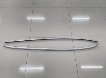 Thanh dọc giá nóc Geely Coolray